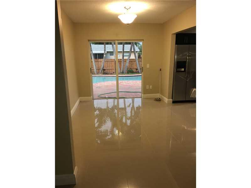 DANIA HIGHLANDS 87-1 B - Residential