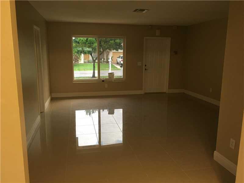 DANIA HIGHLANDS 87-1 B - Residential