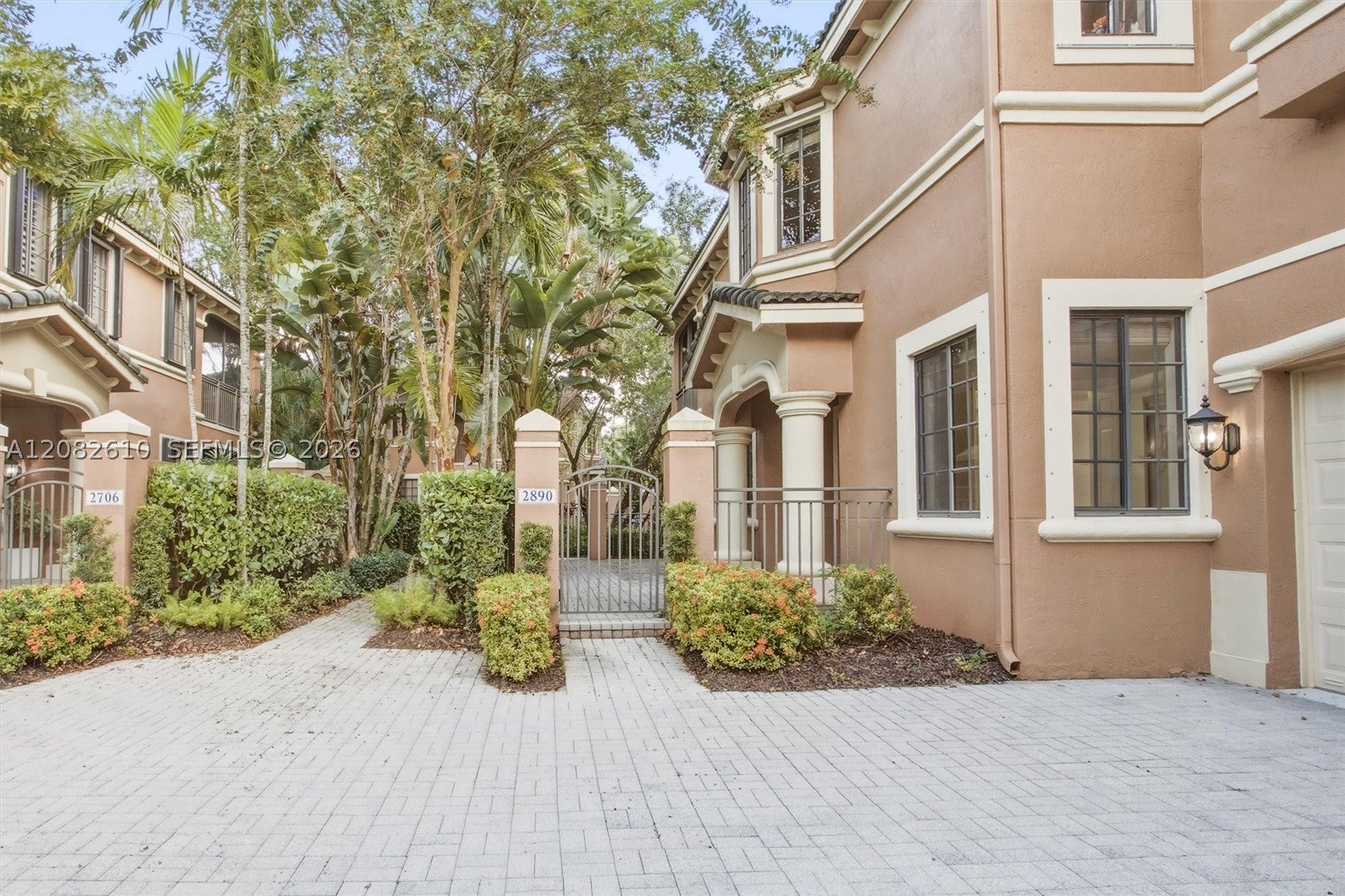 2890 Kinsington Cir 221, Weston FL 33332