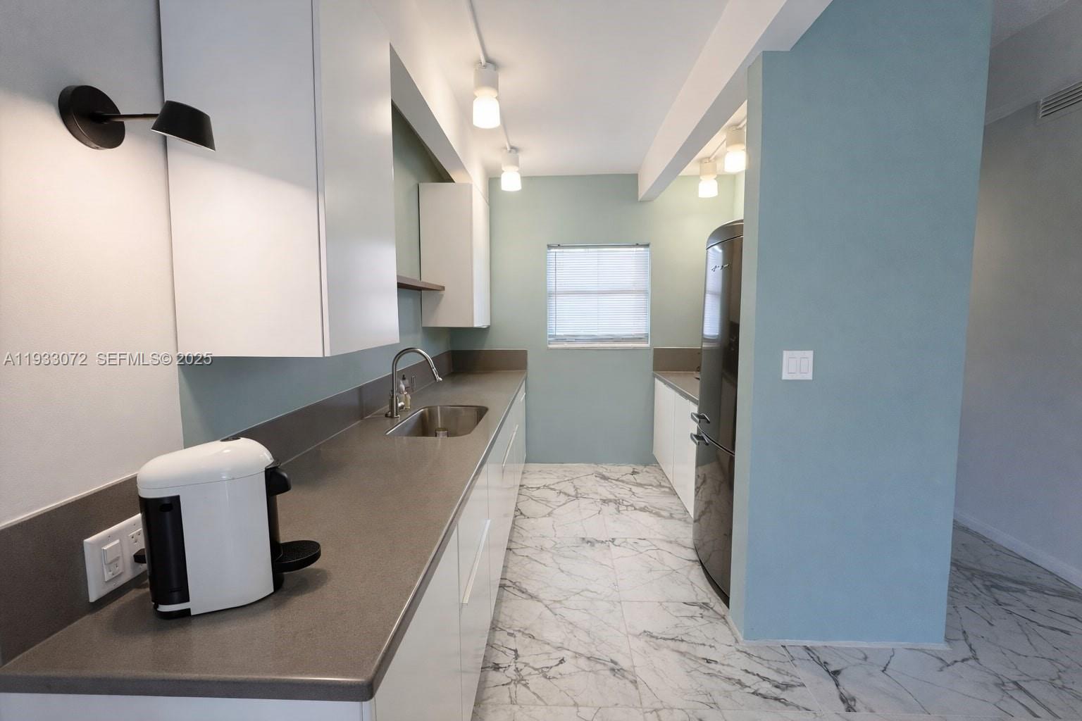 JEFFERSON VILLAS CONDO - Residential Lease