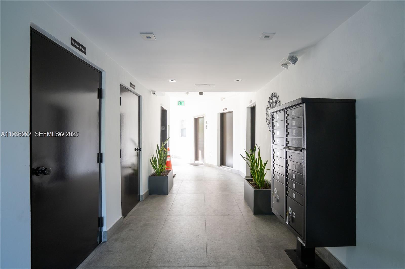 JEFFERSON VILLAS CONDO - Residential Lease