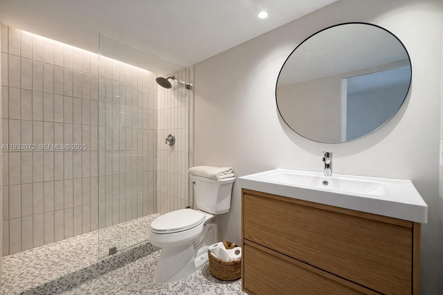 JEFFERSON VILLAS CONDO - Residential Lease