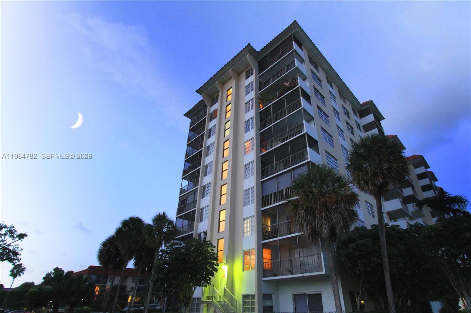 4164 Inverrary Dr 815