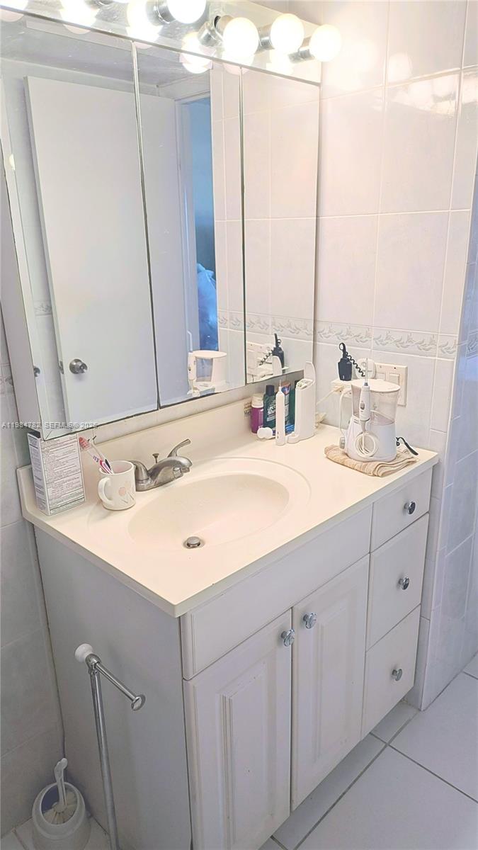 MANORS OF INVERRARY XII - Residential