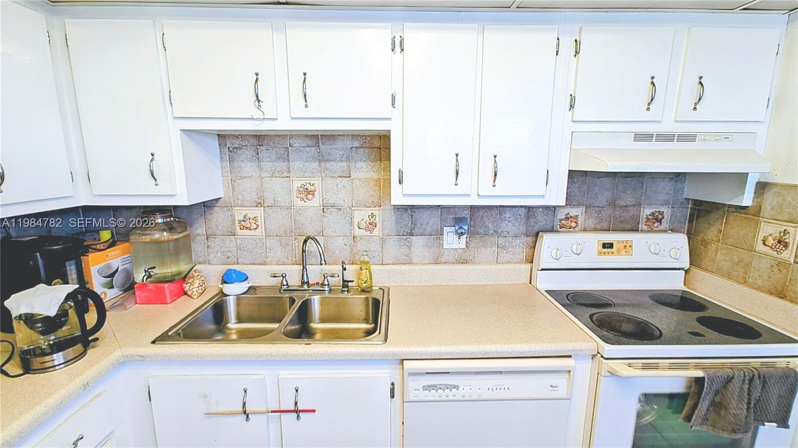 MANORS OF INVERRARY XII - Residential