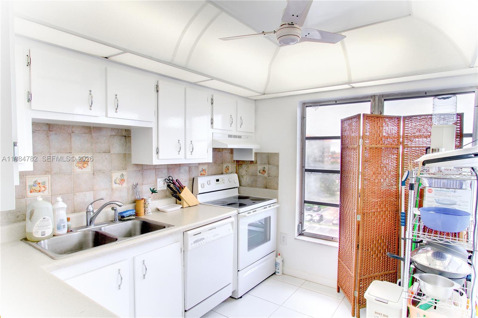 MANORS OF INVERRARY XII - Residential