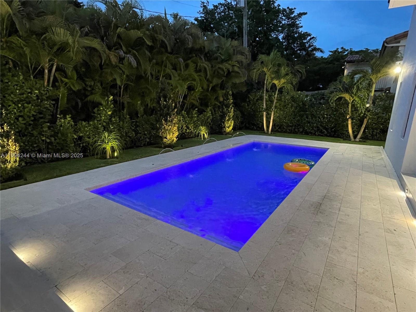 CORAL GABLES RIVIERA SEC - Residential