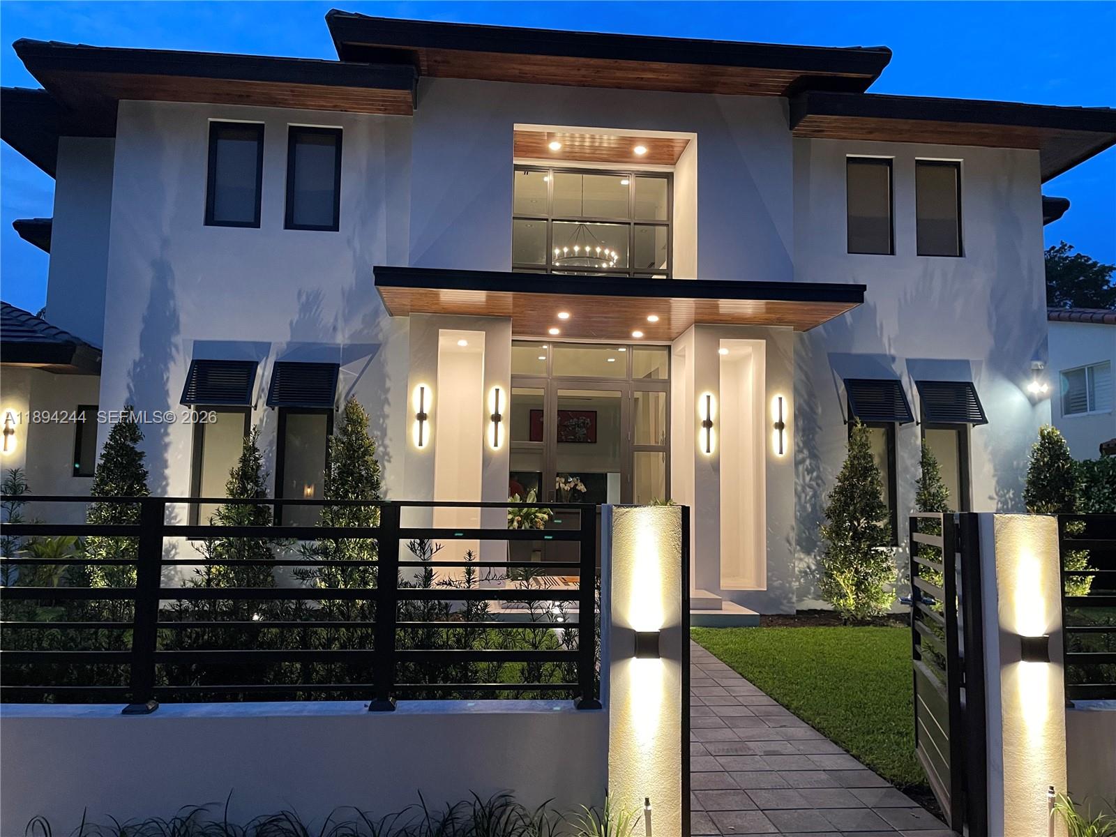 CORAL GABLES RIVIERA SEC - Residential