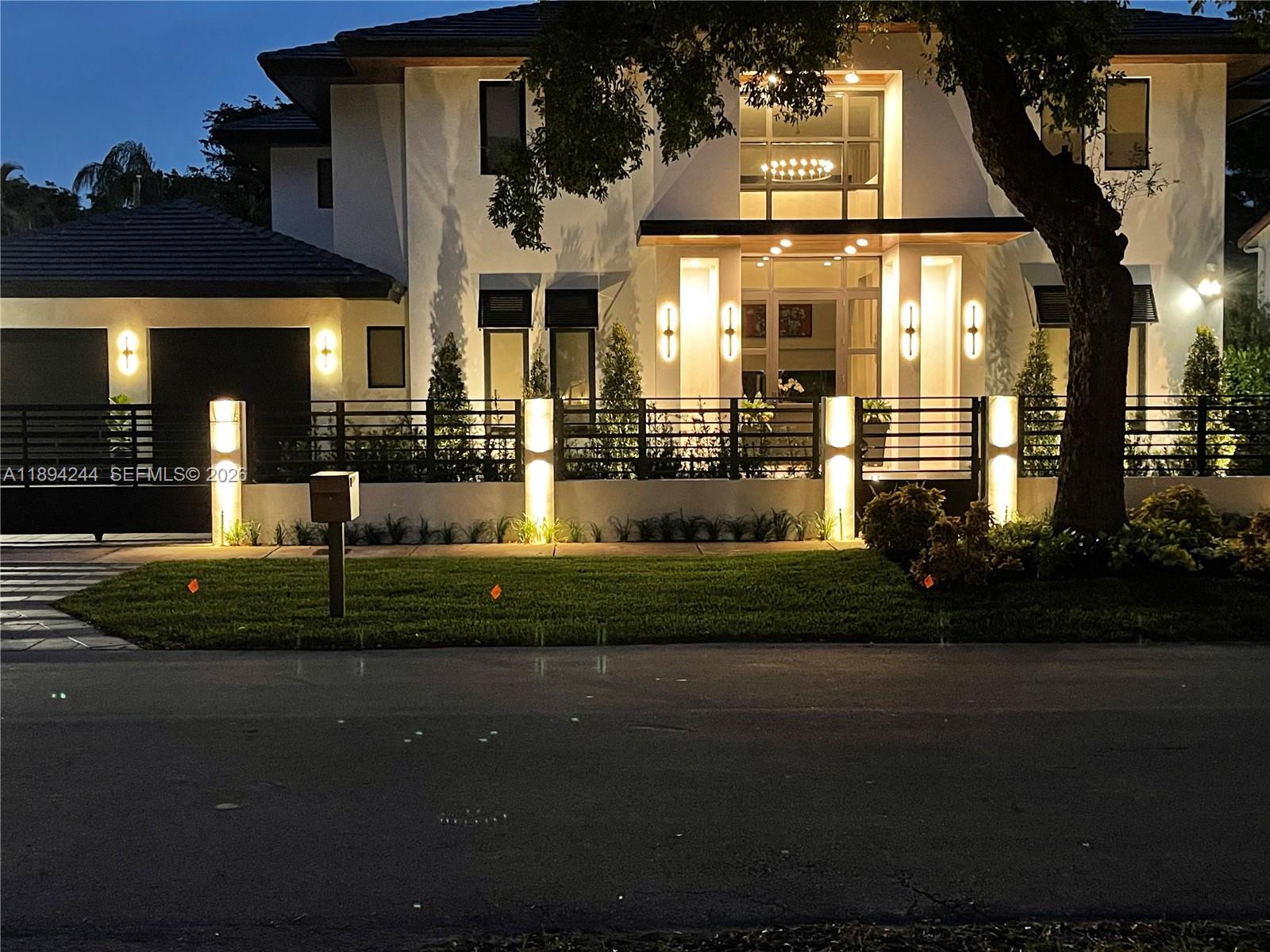 CORAL GABLES RIVIERA SEC - Residential