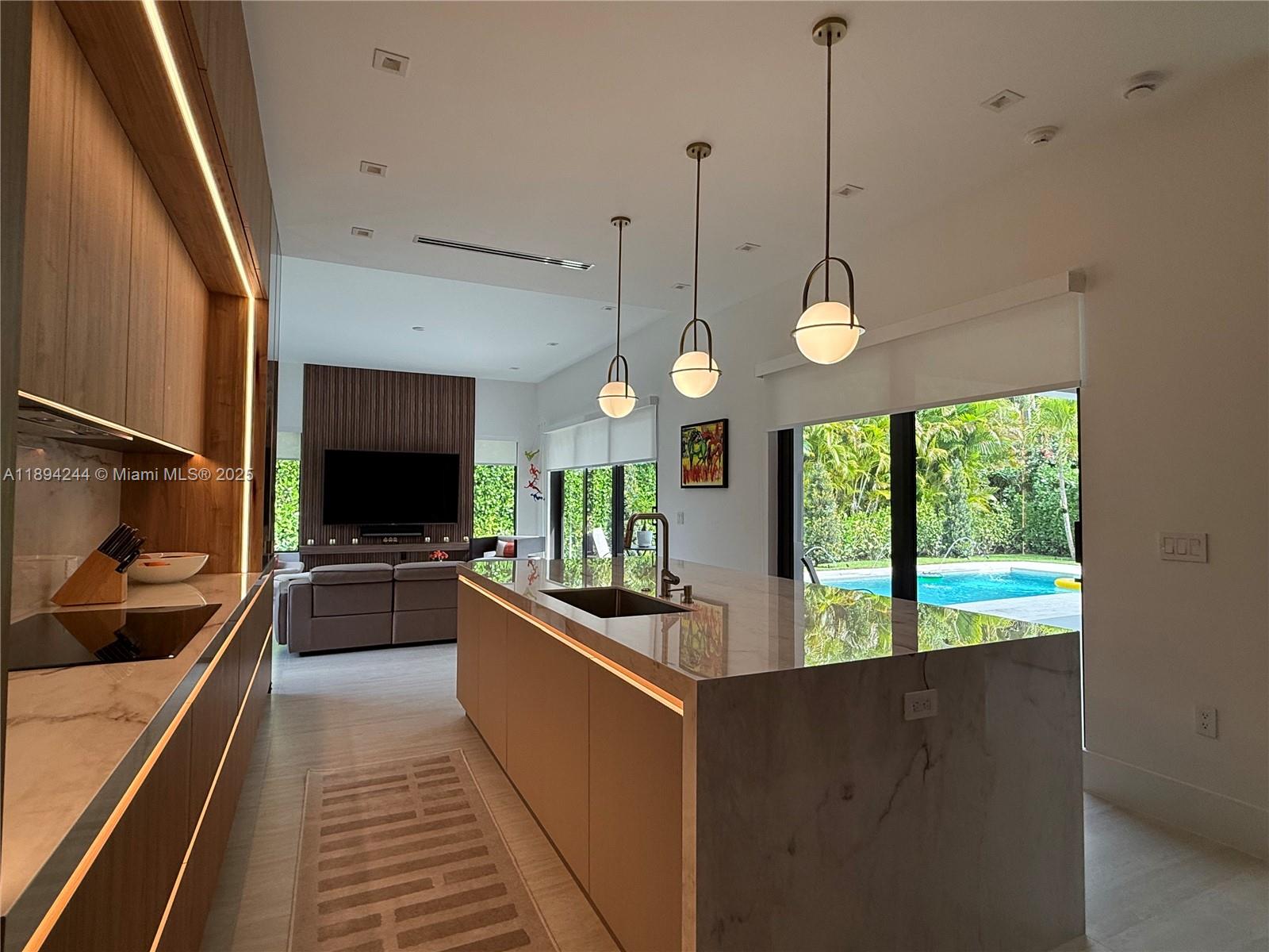 CORAL GABLES RIVIERA SEC - Residential