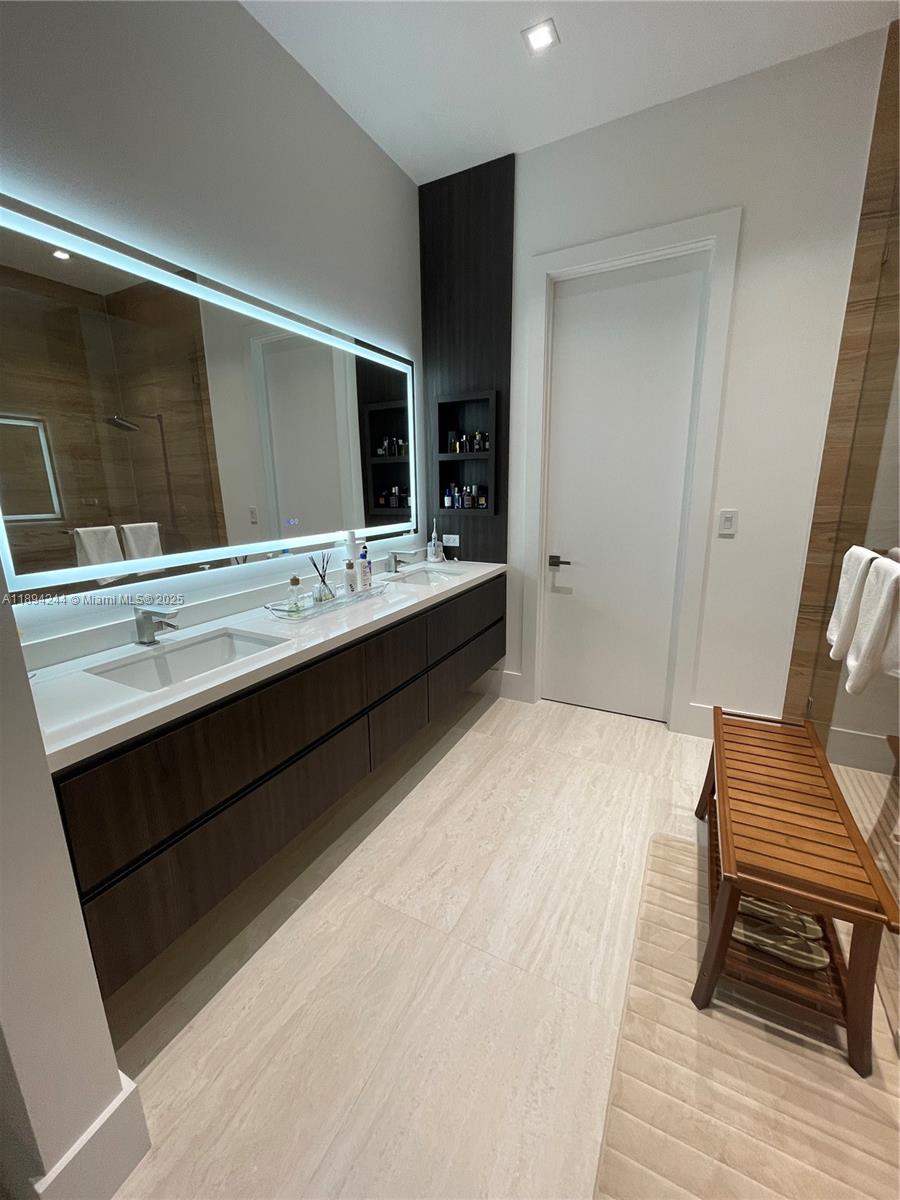 CORAL GABLES RIVIERA SEC - Residential