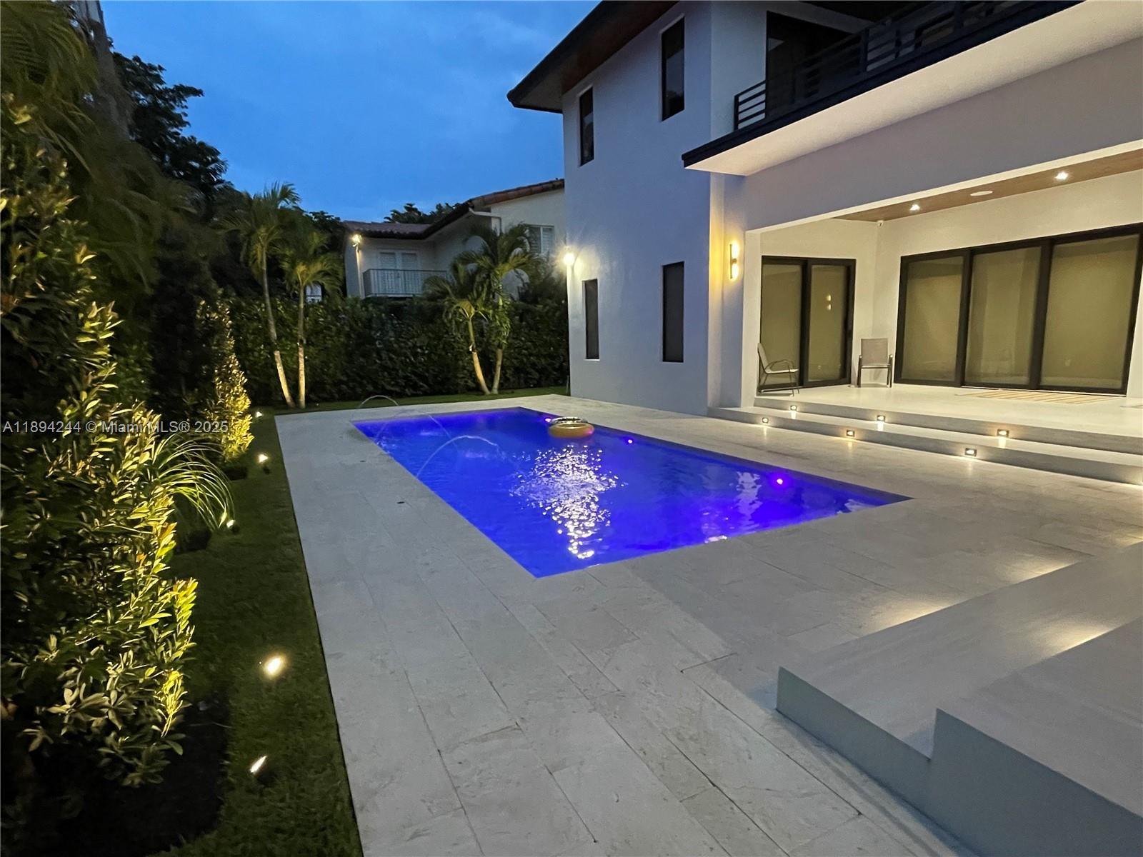 CORAL GABLES RIVIERA SEC - Residential