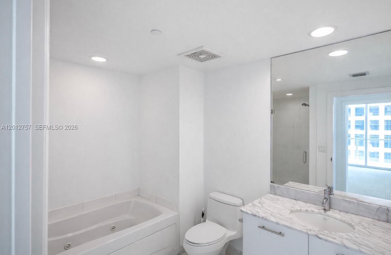 500 BRICKELL EAST CONDO - Residential Lease