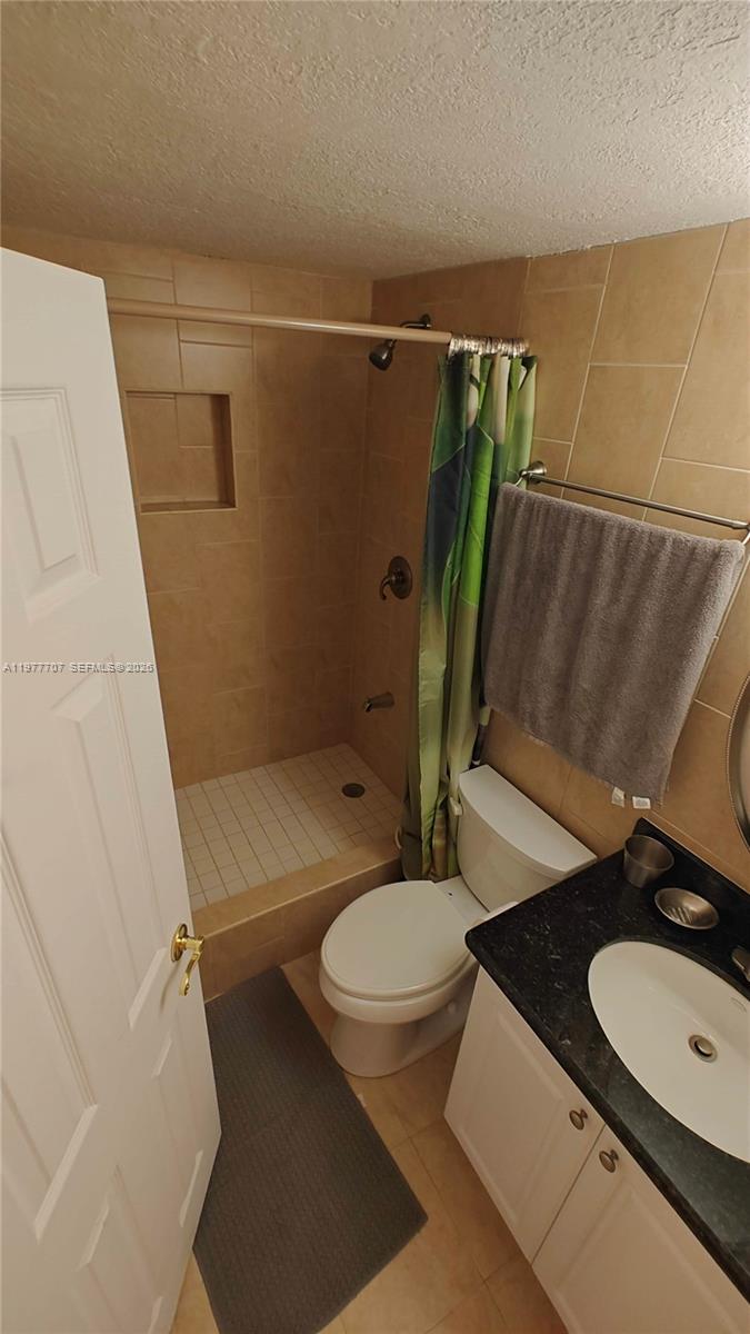 FOUR AMBASSADORS CONDO PH - Residential