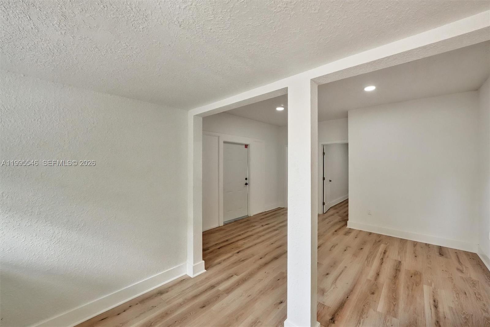 LAWRENCE ESTATES LAND COS - Residential Lease