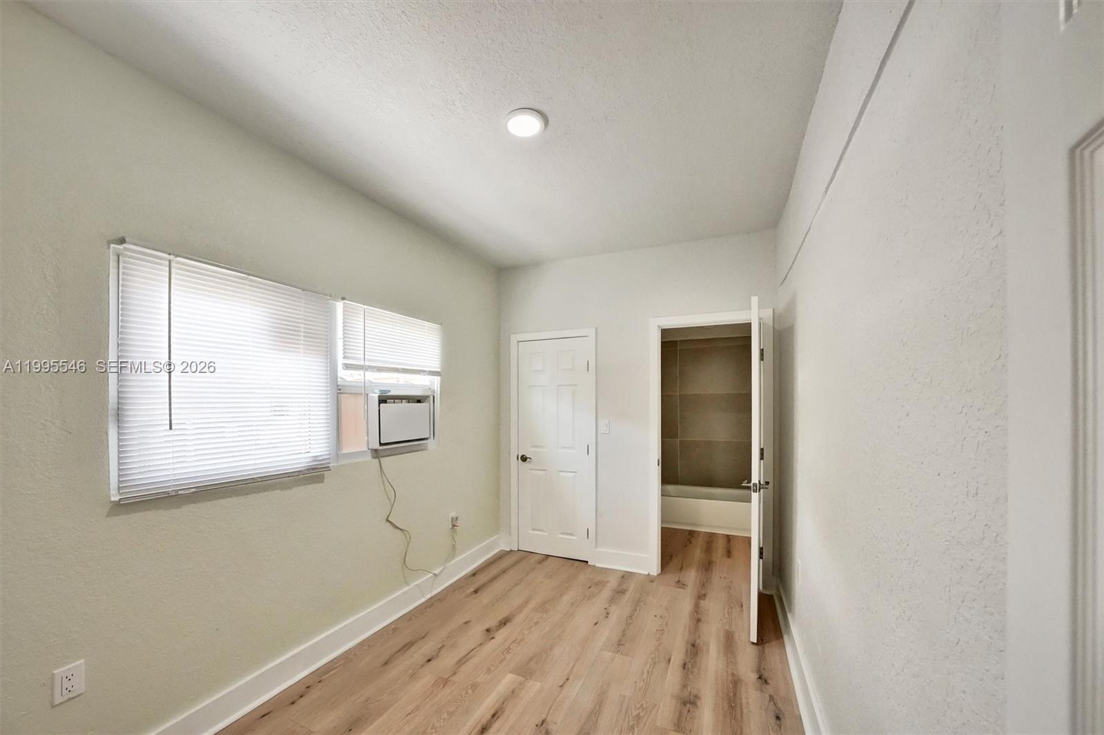 LAWRENCE ESTATES LAND COS - Residential Lease