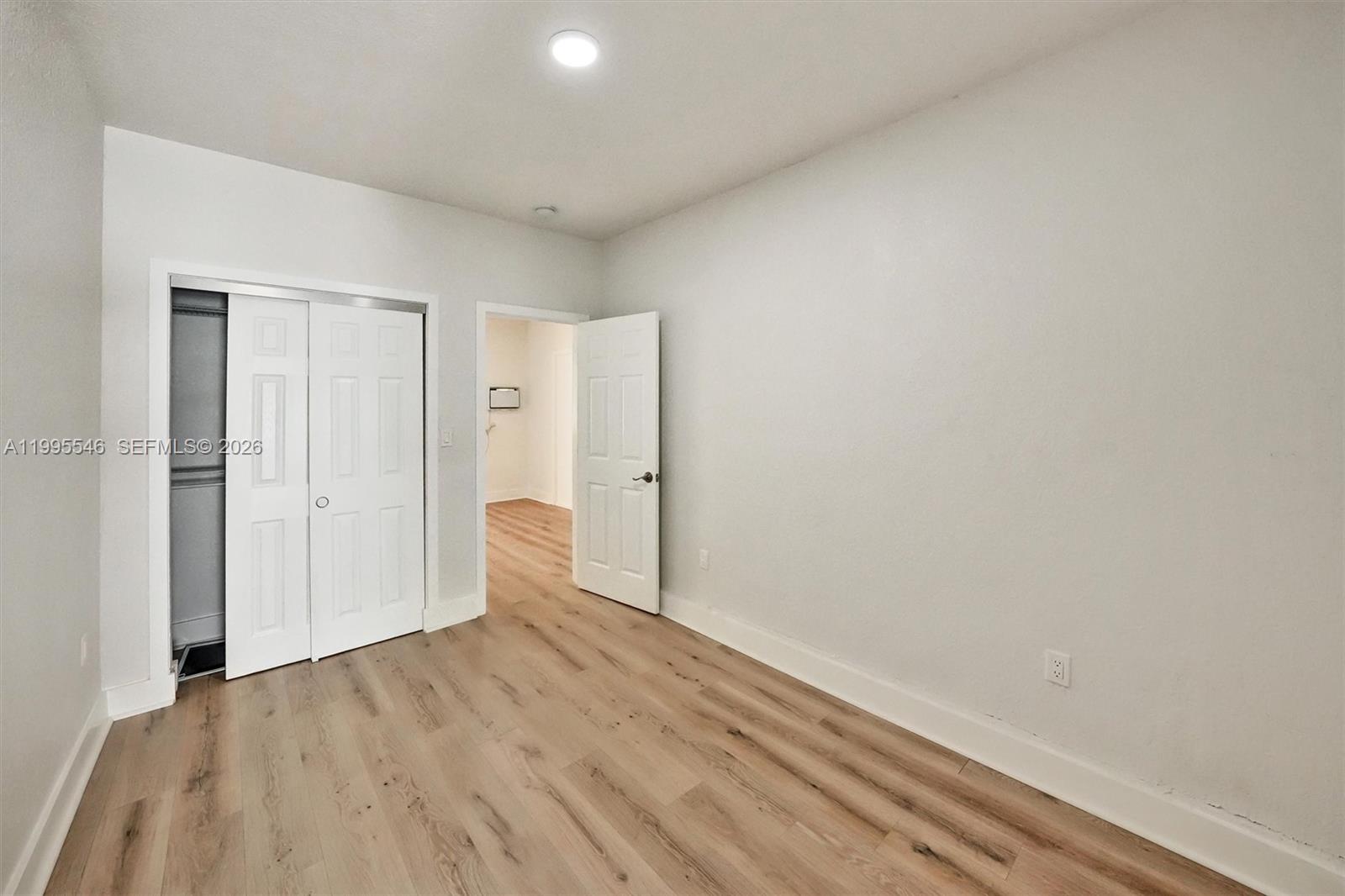 LAWRENCE ESTATES LAND COS - Residential Lease