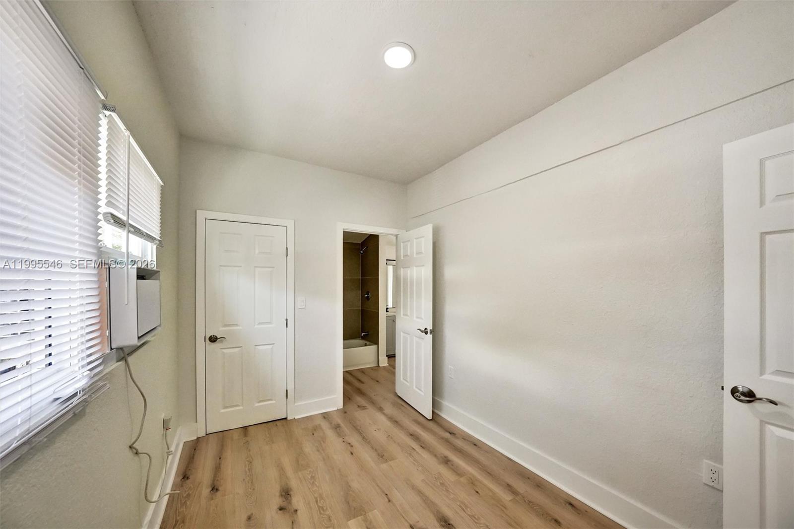 LAWRENCE ESTATES LAND COS - Residential Lease