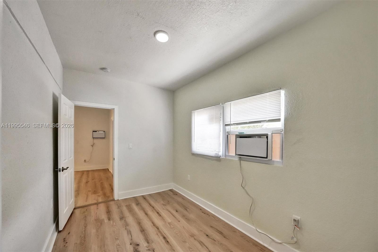 LAWRENCE ESTATES LAND COS - Residential Lease