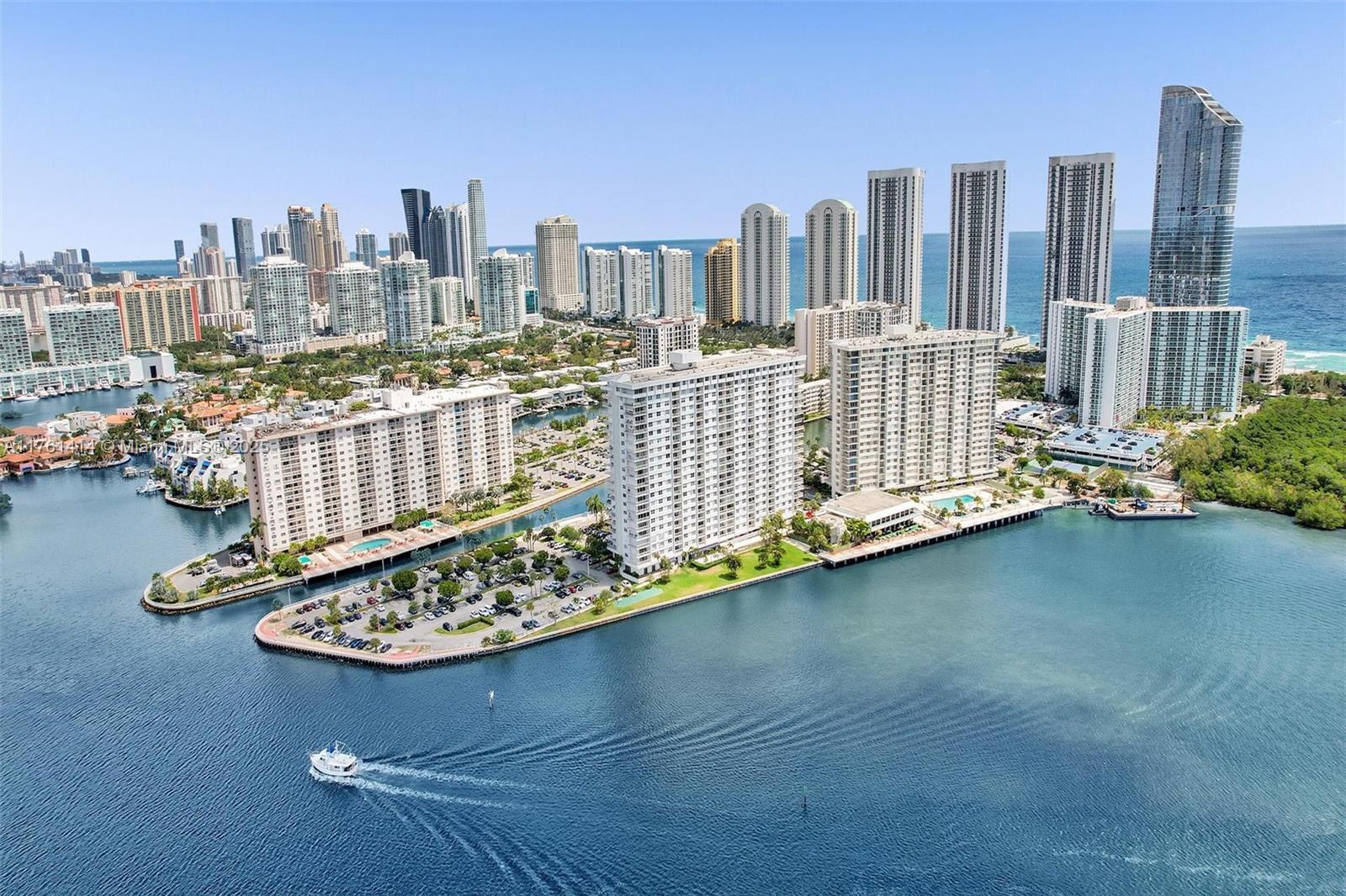 Rental Property at 500 Bayview Dr 826, Sunny Isles Beach, Miami-Dade County, Florida - Bedrooms: 2 
Bathrooms: 2  - $3,250 MO.