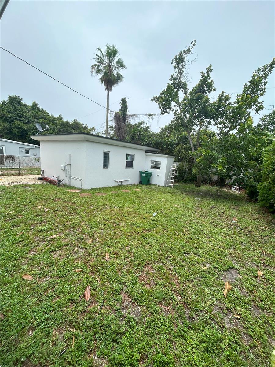 1220 Ne 110th Ter, Miami, Broward County, Florida - 1 Bedrooms  
1 Bathrooms - 