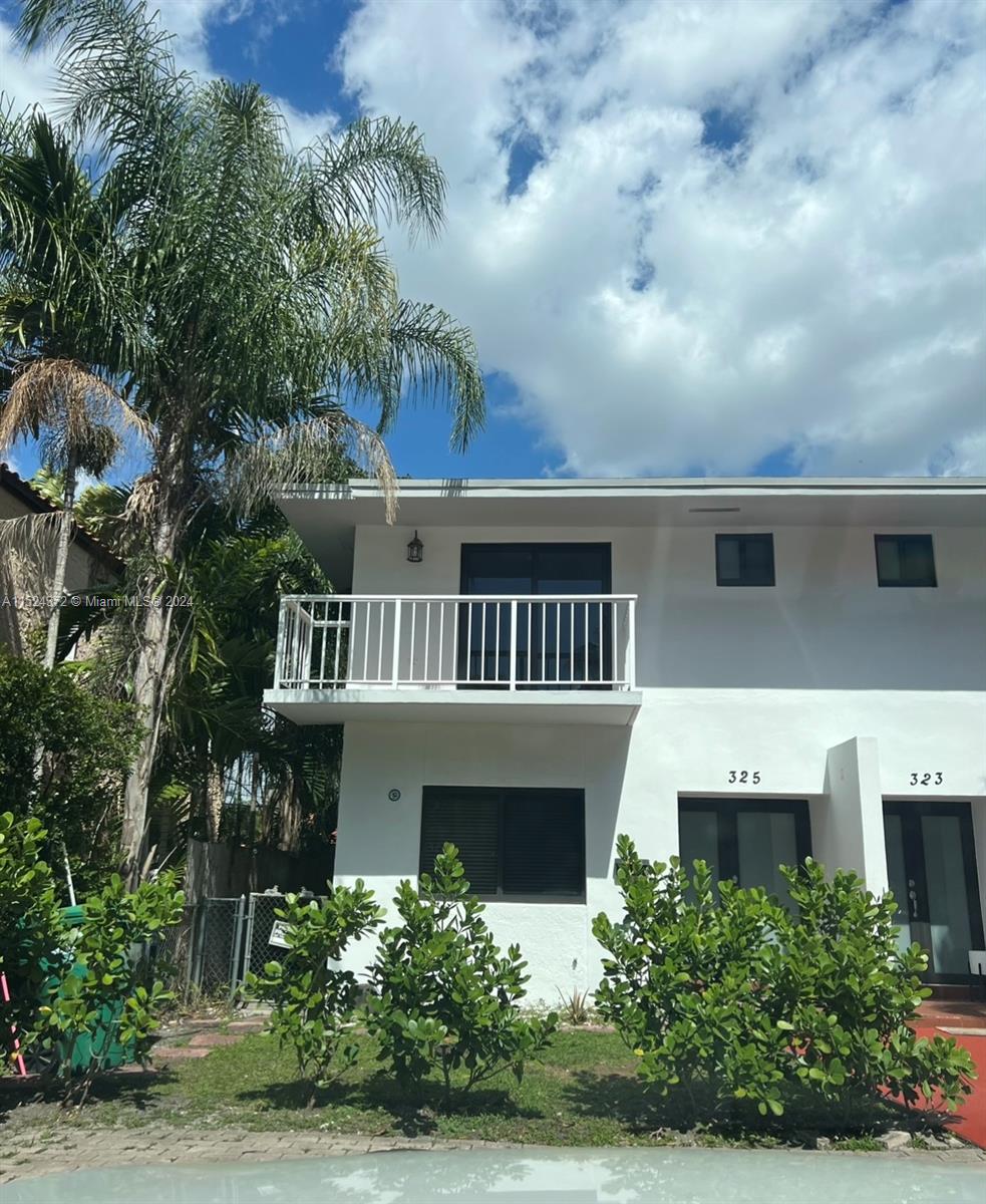 Photo 1 of 325 Menores Ave Ave, Coral Gables, Florida, $4,000, Web #: 11524372