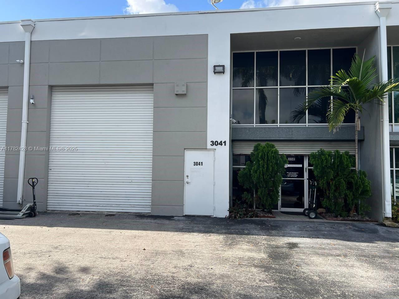 3041 NW 82nd Ave 3041