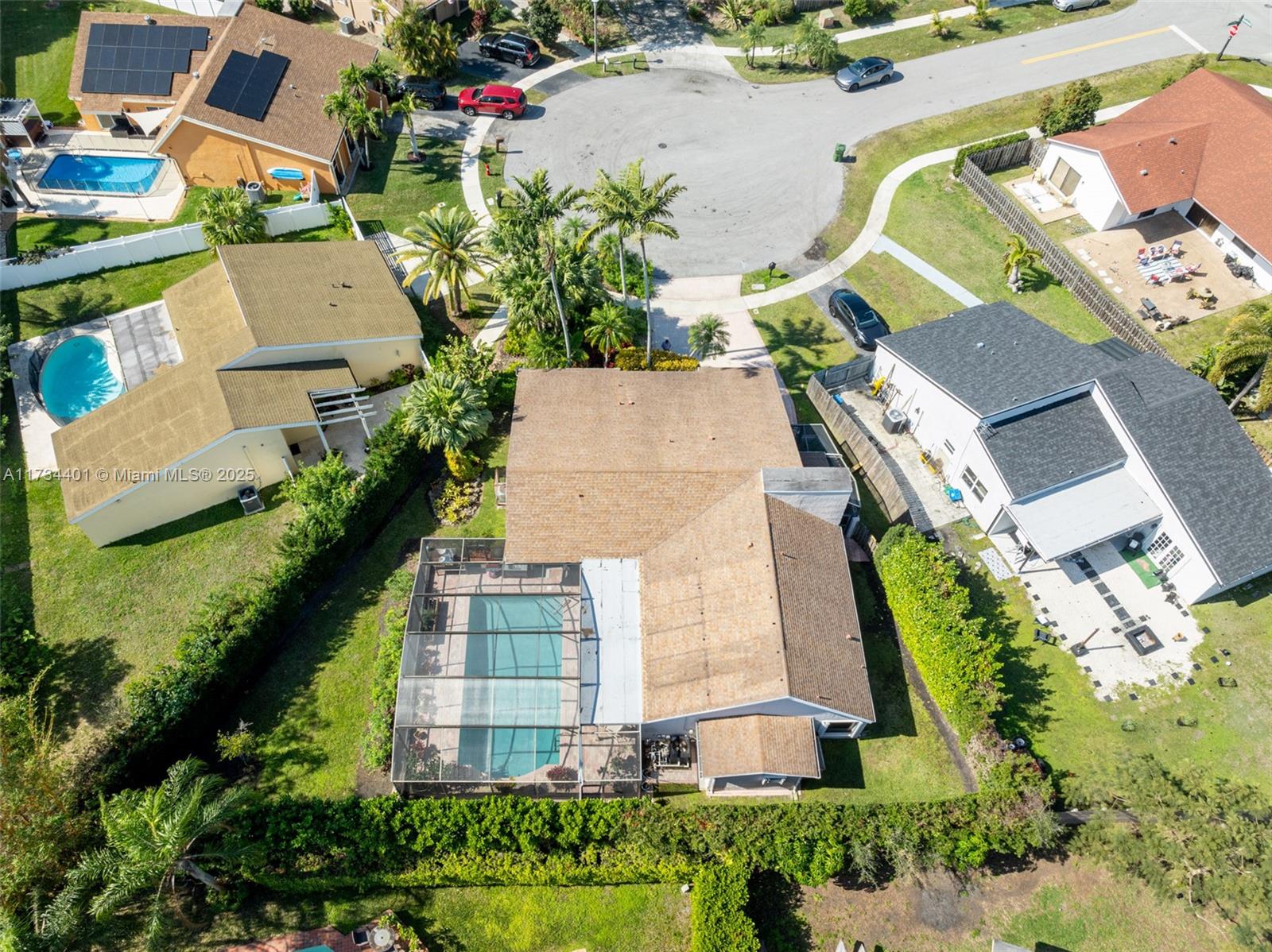 16796 Royal Poinciana Dr