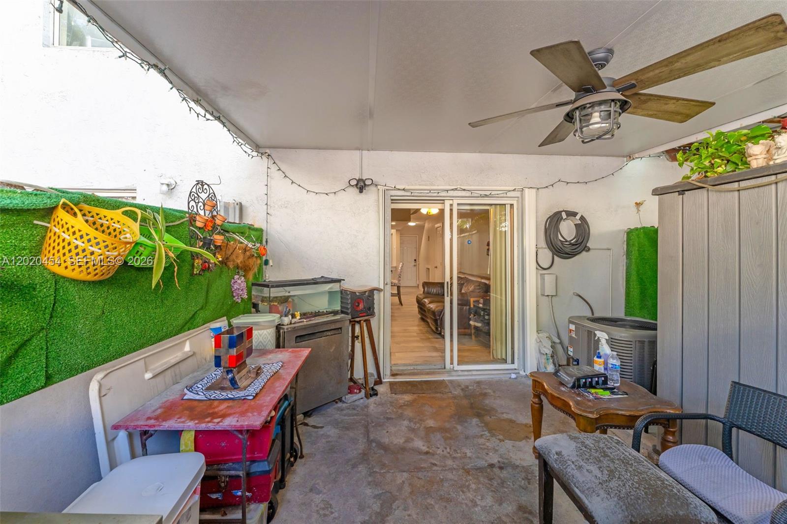 LAS VILLAS DE FOUNTAINBLE - Residential
