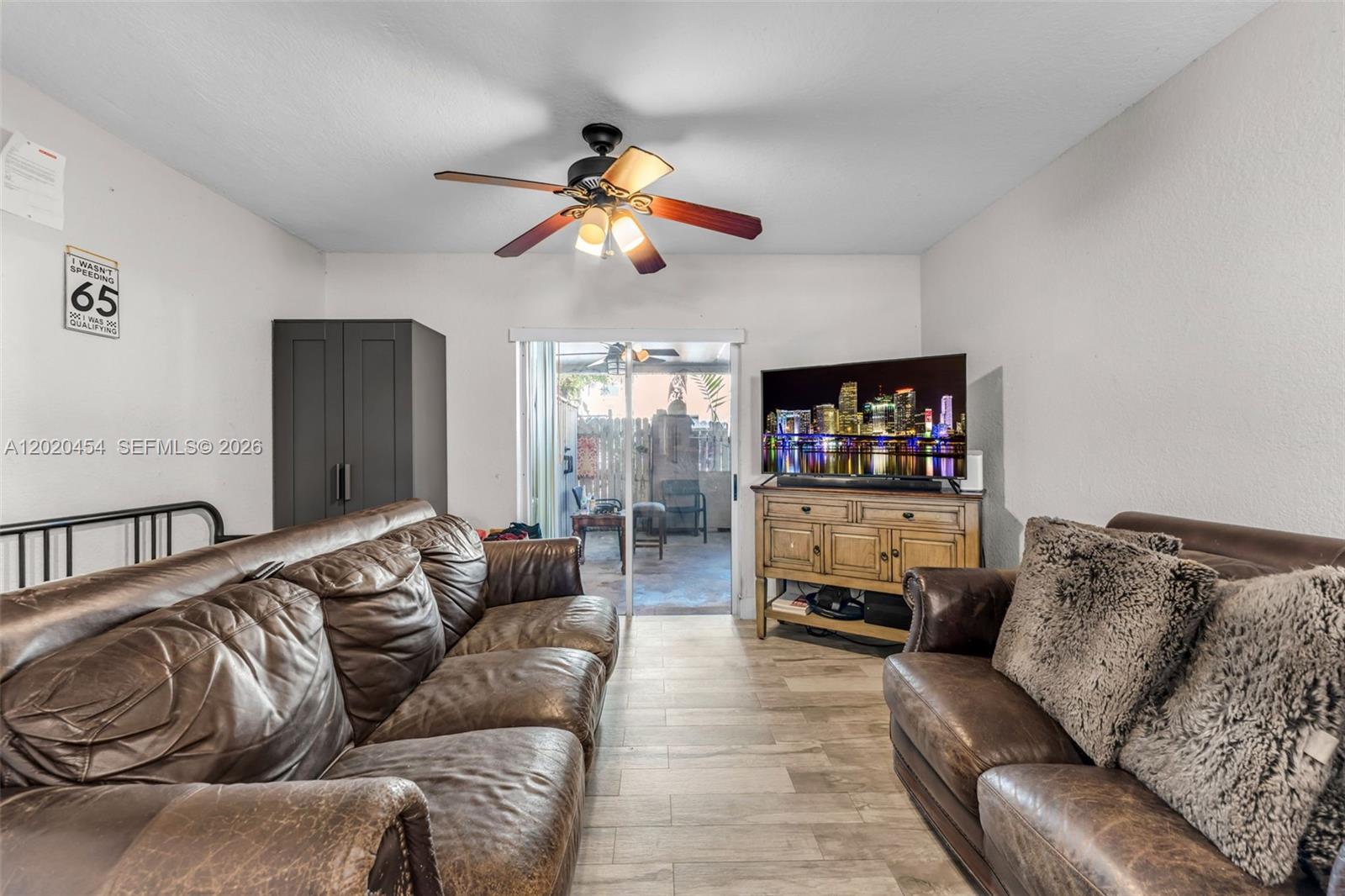 LAS VILLAS DE FOUNTAINBLE - Residential