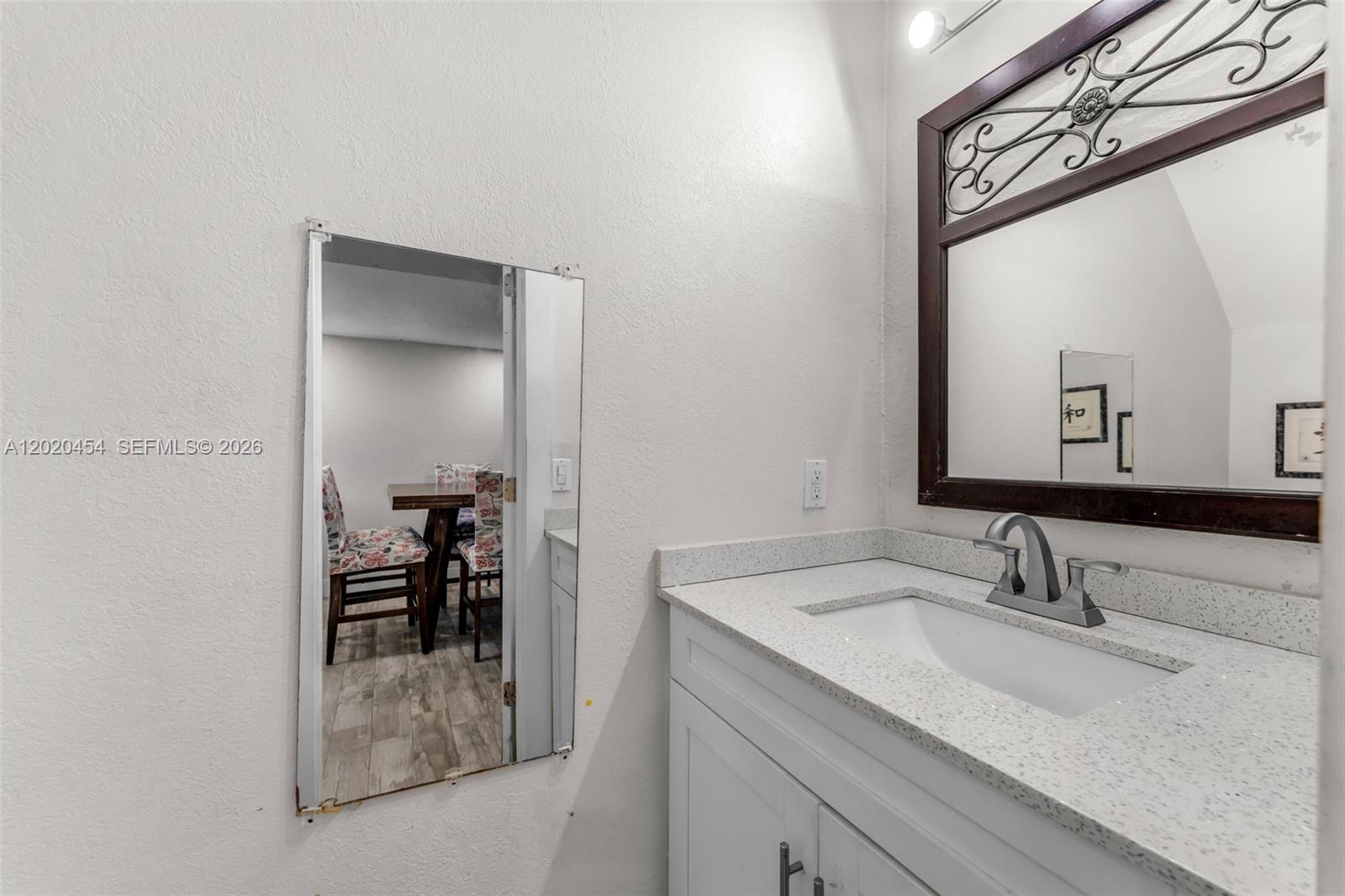 LAS VILLAS DE FOUNTAINBLE - Residential