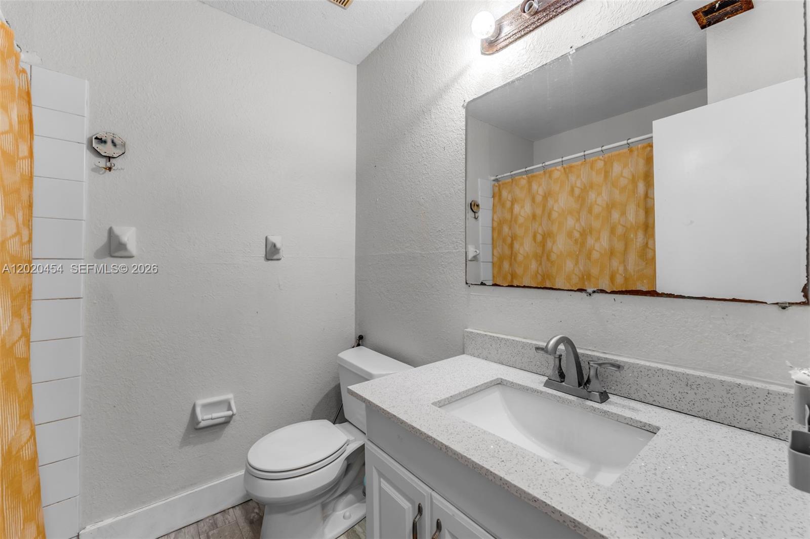 LAS VILLAS DE FOUNTAINBLE - Residential
