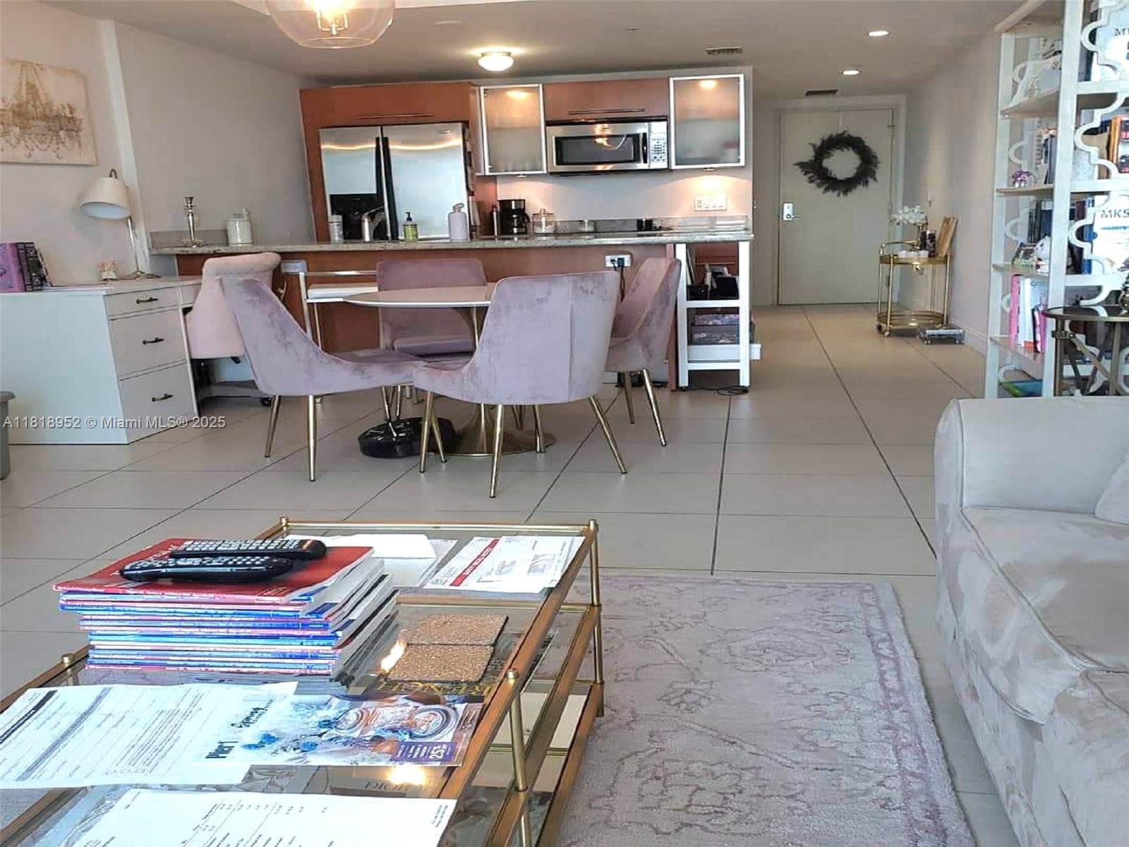 Rental Property at 185 Sw 7th St 3705, Miami, Broward County, Florida - Bedrooms: 1 
Bathrooms: 1  - $2,800 MO.
