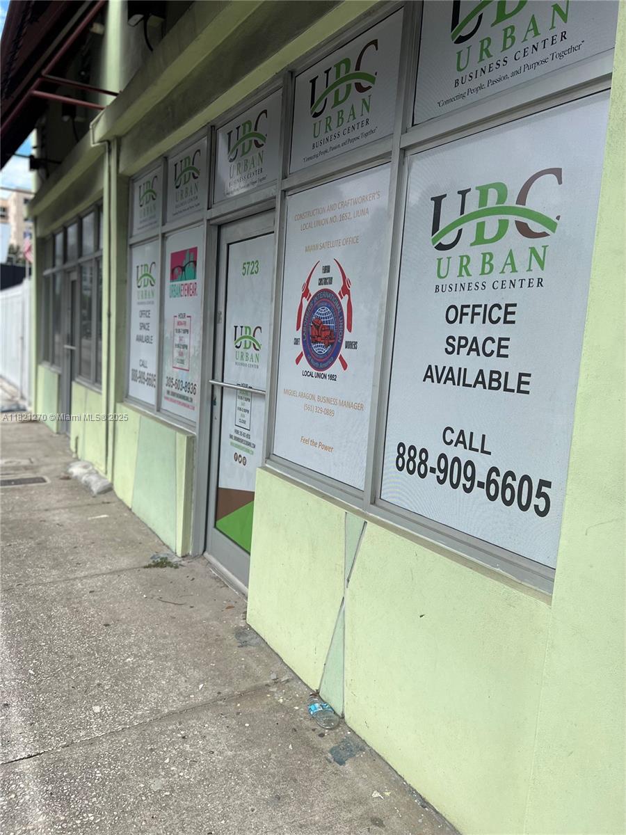 Beautifully renovated Office Space for Rent! INCLUDES: WIFI, PARKING, TAXES, WATER AND ELECTRICITY. Schedule your showing today.