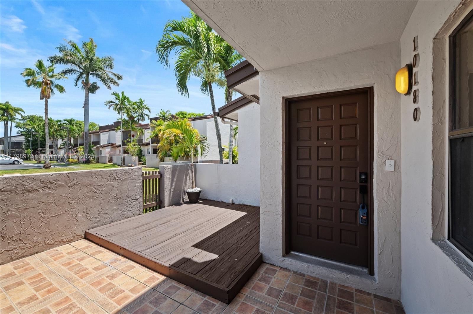 10180 NW 41st St 99-9