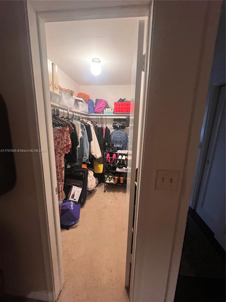 ORANGEBROOK GOLF APTS CON - Residential