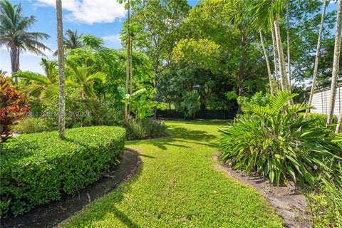 Tiny photo for 6600 SW 111th St, Pinecrest, FL 33156 (MLS # A12077084)