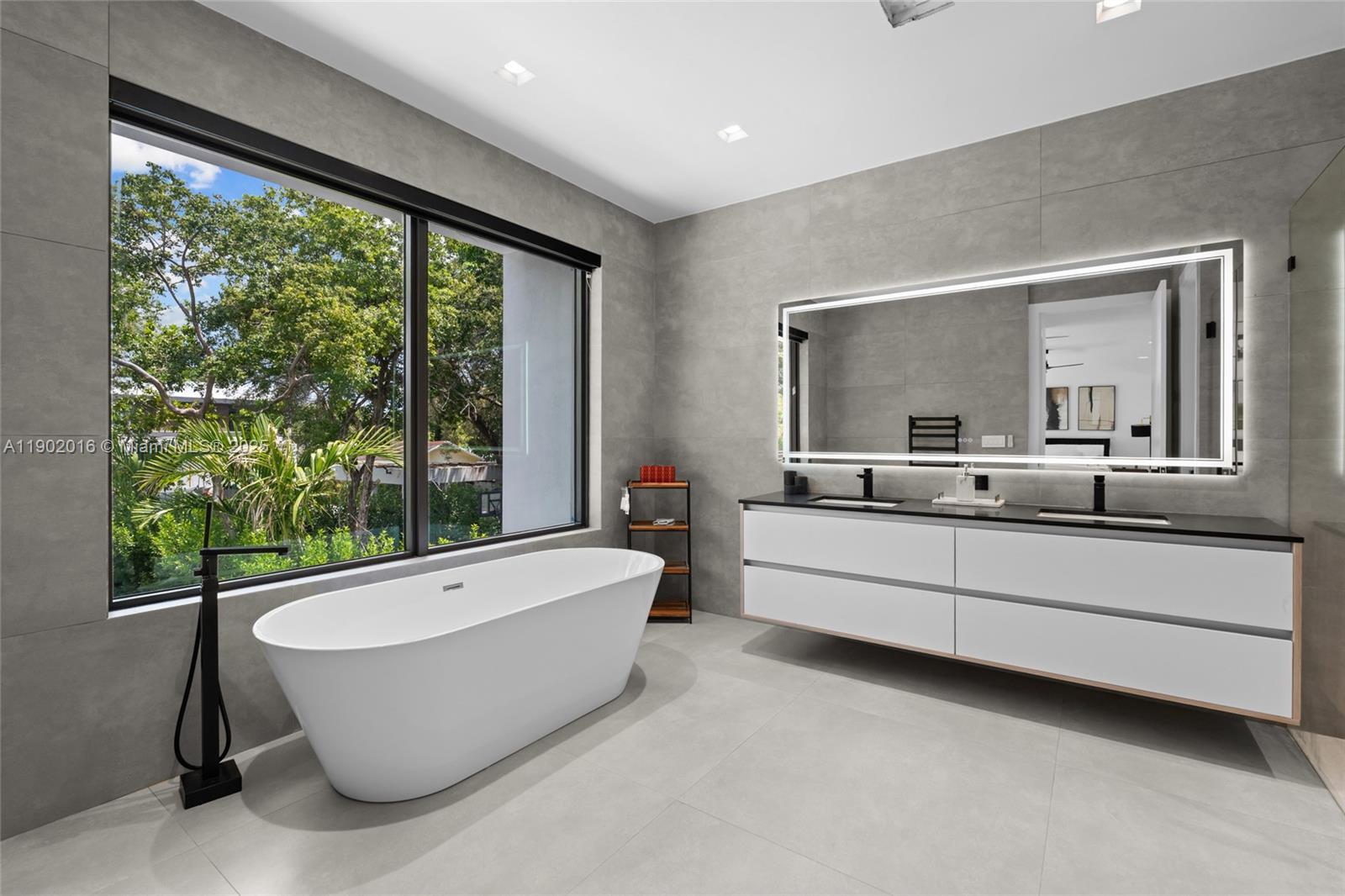 OJUS PARK - Residential