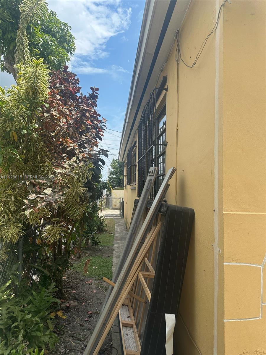 View photos, virtual tours, details... 4465 E 8th Ln