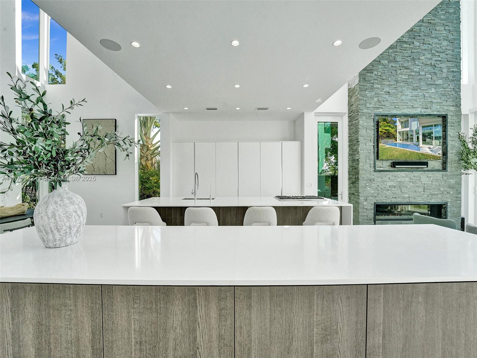 MIDDLE RIVER MANOR ADD - Residential Lease