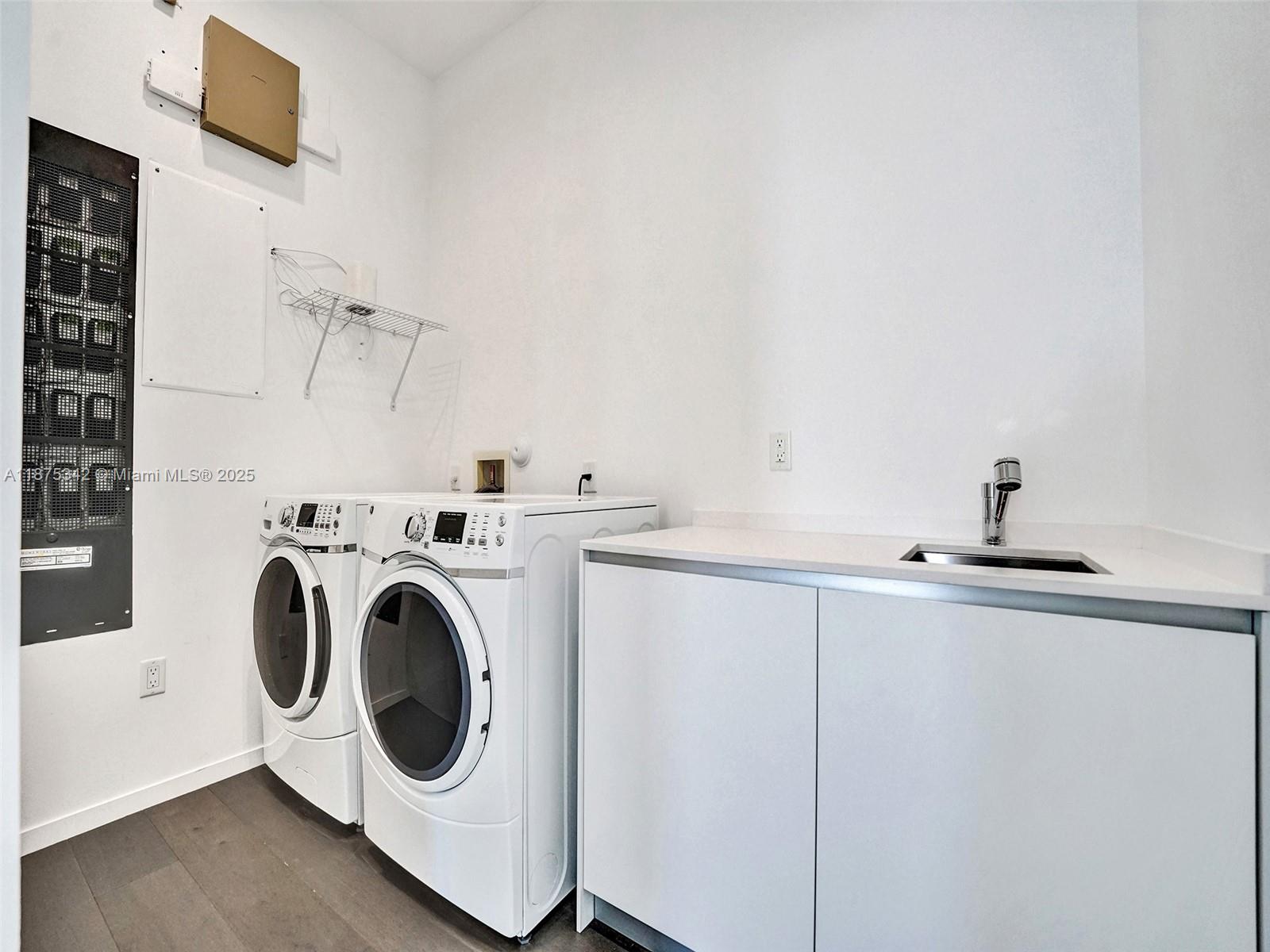 MIDDLE RIVER MANOR ADD - Residential Lease