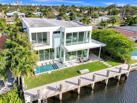 2217 NE 17th Ter Wilton Manors FL 33305