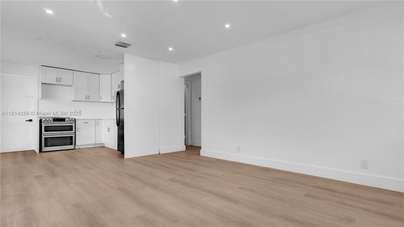 Rental Property at 32 Sw 9th St 1, Hallandale Beach, Broward County, Florida - Bedrooms: 2 
Bathrooms: 2  - $2,700 MO.
