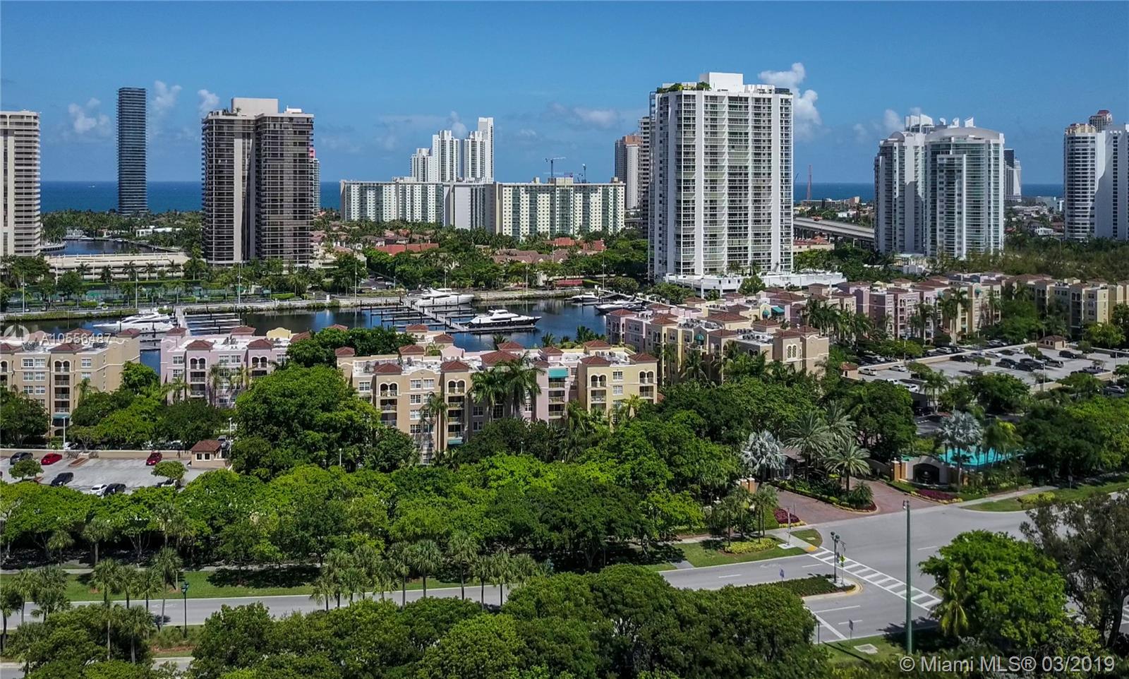 THE YACHT CLUB AT AVENTURA - Residential