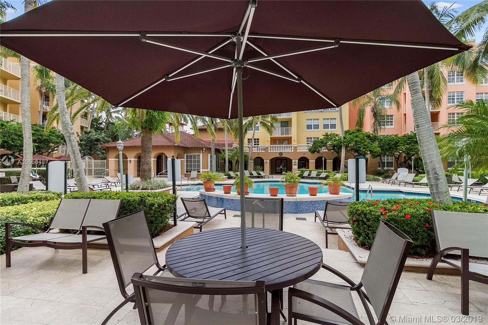 THE YACHT CLUB AT AVENTURA - Residential