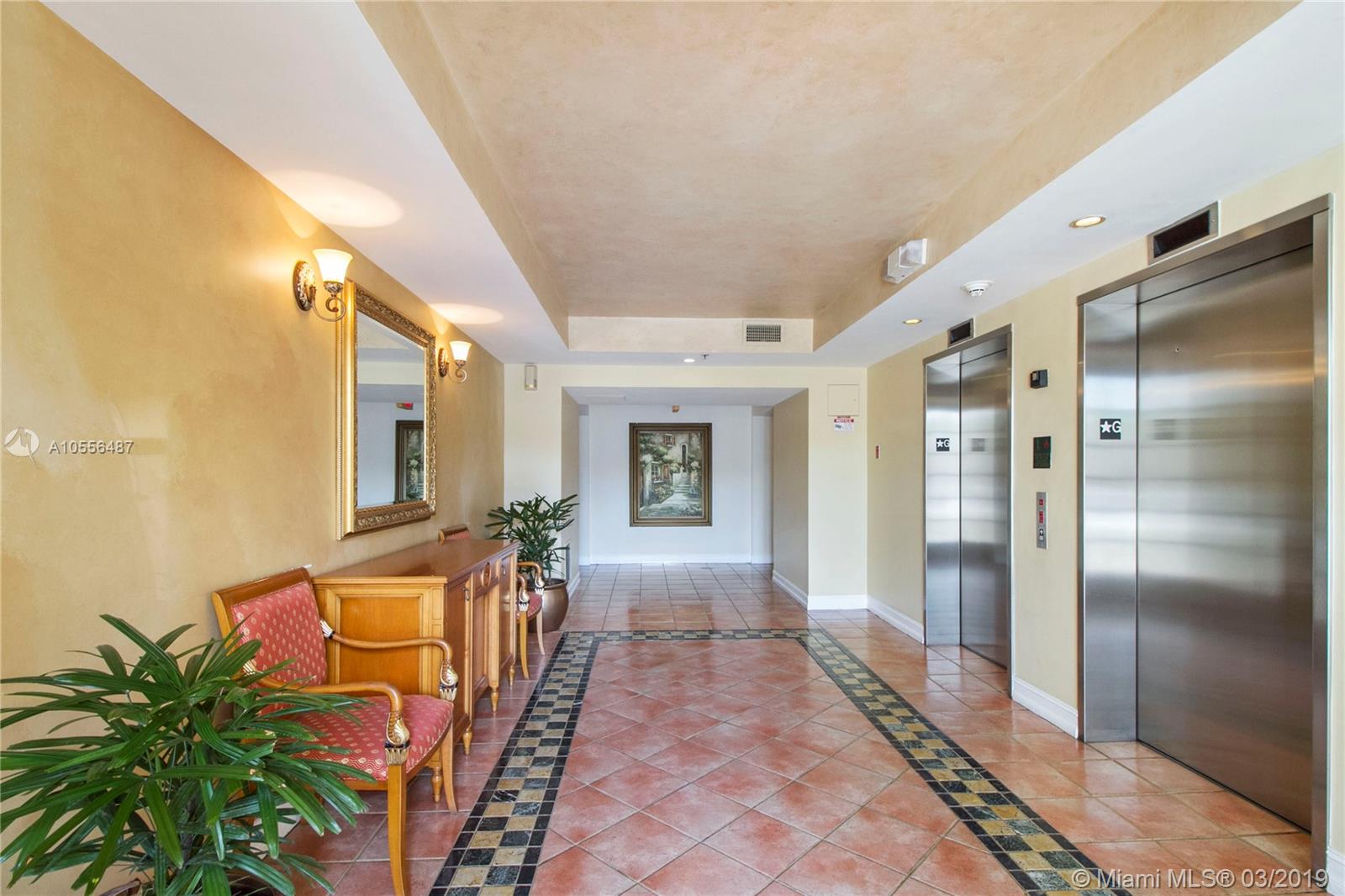 THE YACHT CLUB AT AVENTURA - Residential