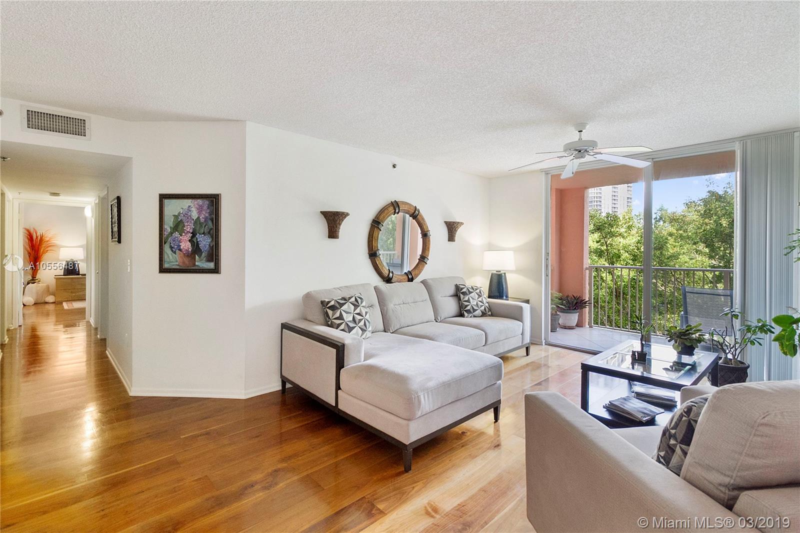 THE YACHT CLUB AT AVENTURA - Residential