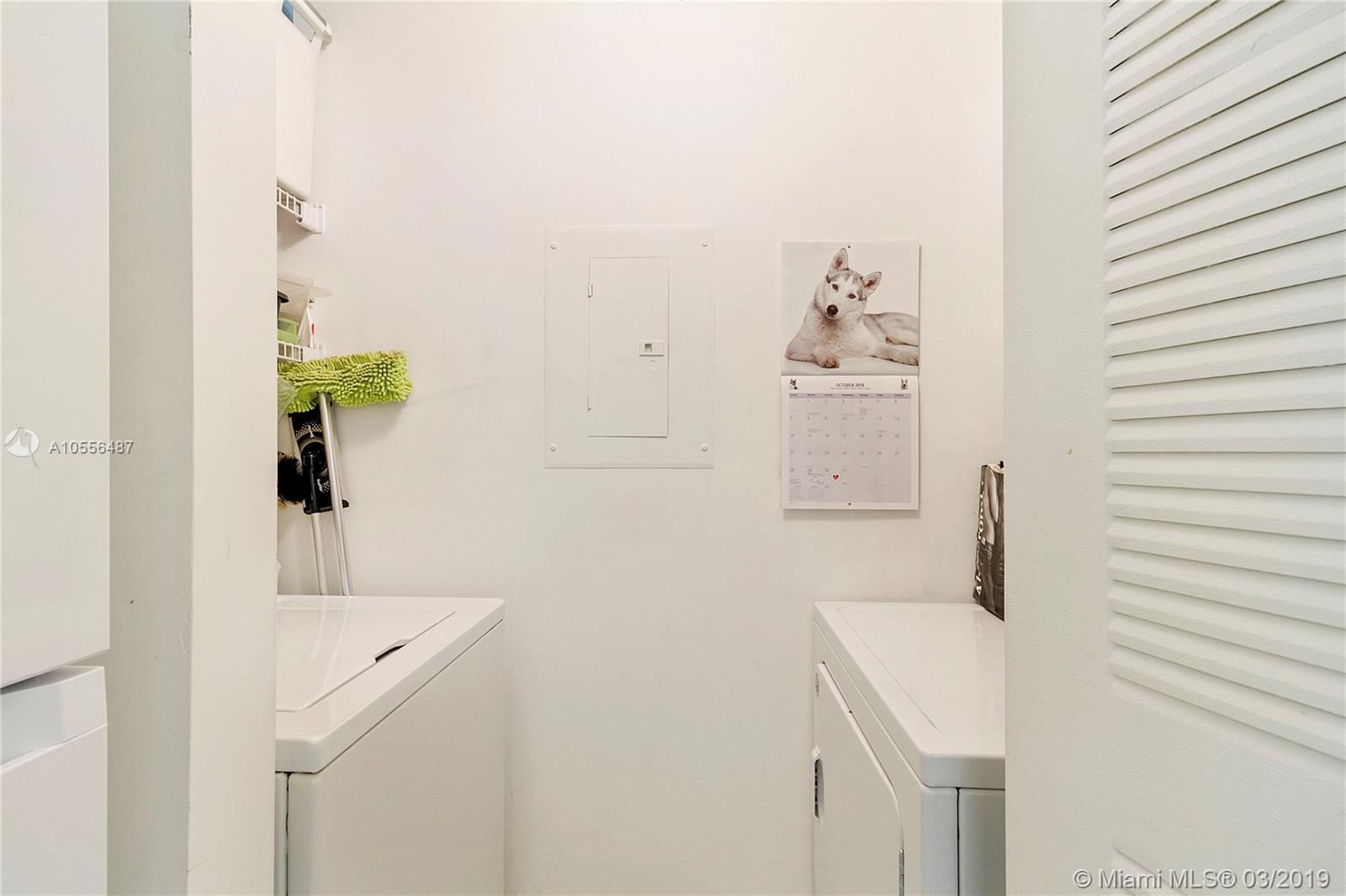 THE YACHT CLUB AT AVENTURA - Residential