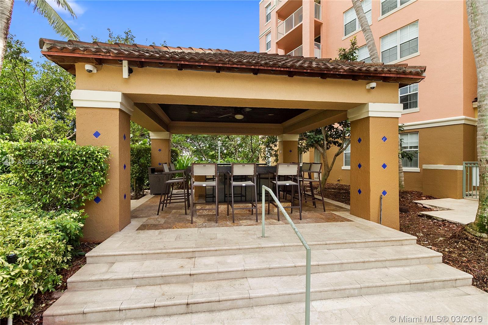 THE YACHT CLUB AT AVENTURA - Residential