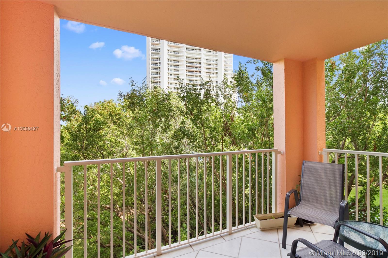 THE YACHT CLUB AT AVENTURA - Residential